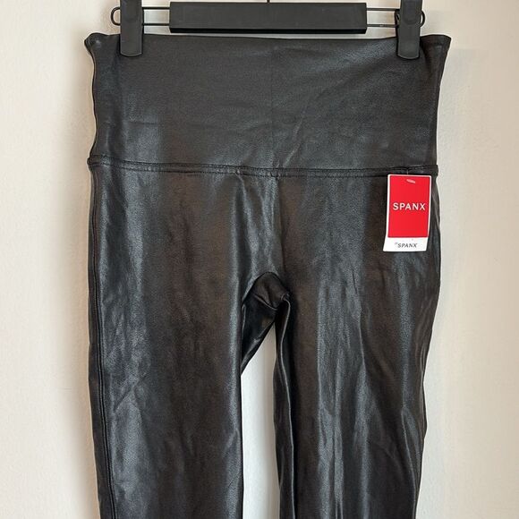 Spanx Women Black Faux Leather Leggings stretch size large new with tags! - Picture 3 of 12